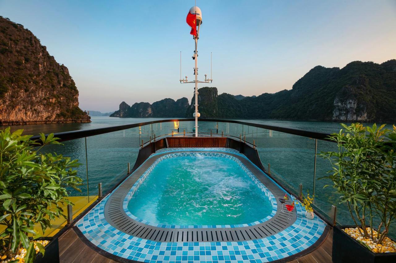 Nostalgia Halong Cruise Hotel Ha Long Luaran gambar